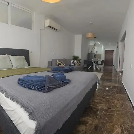 Tao Center With Fee Wifi And Air Con By Namaste Elite Торремолинос