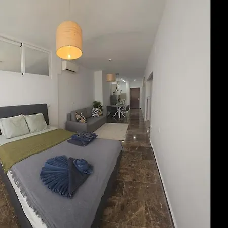 Tao Center With Fee Wifi And Air Con By Namaste Elite טורמולינוס