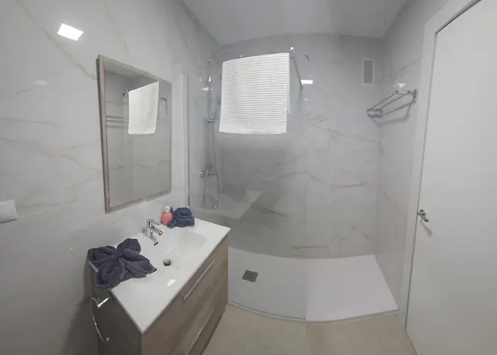 Tao Center With Fee Wifi And Air Con By Namaste Elite דירה טורמולינוס