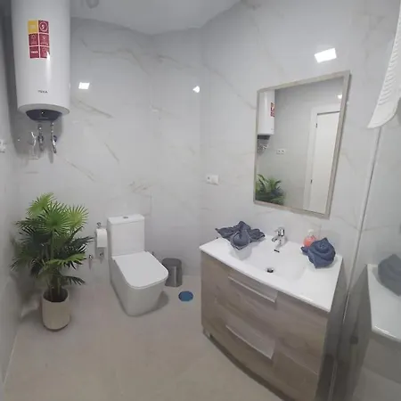 Tao Center With Fee Wifi And Air Con By Namaste Elite Τορρεμολίνος